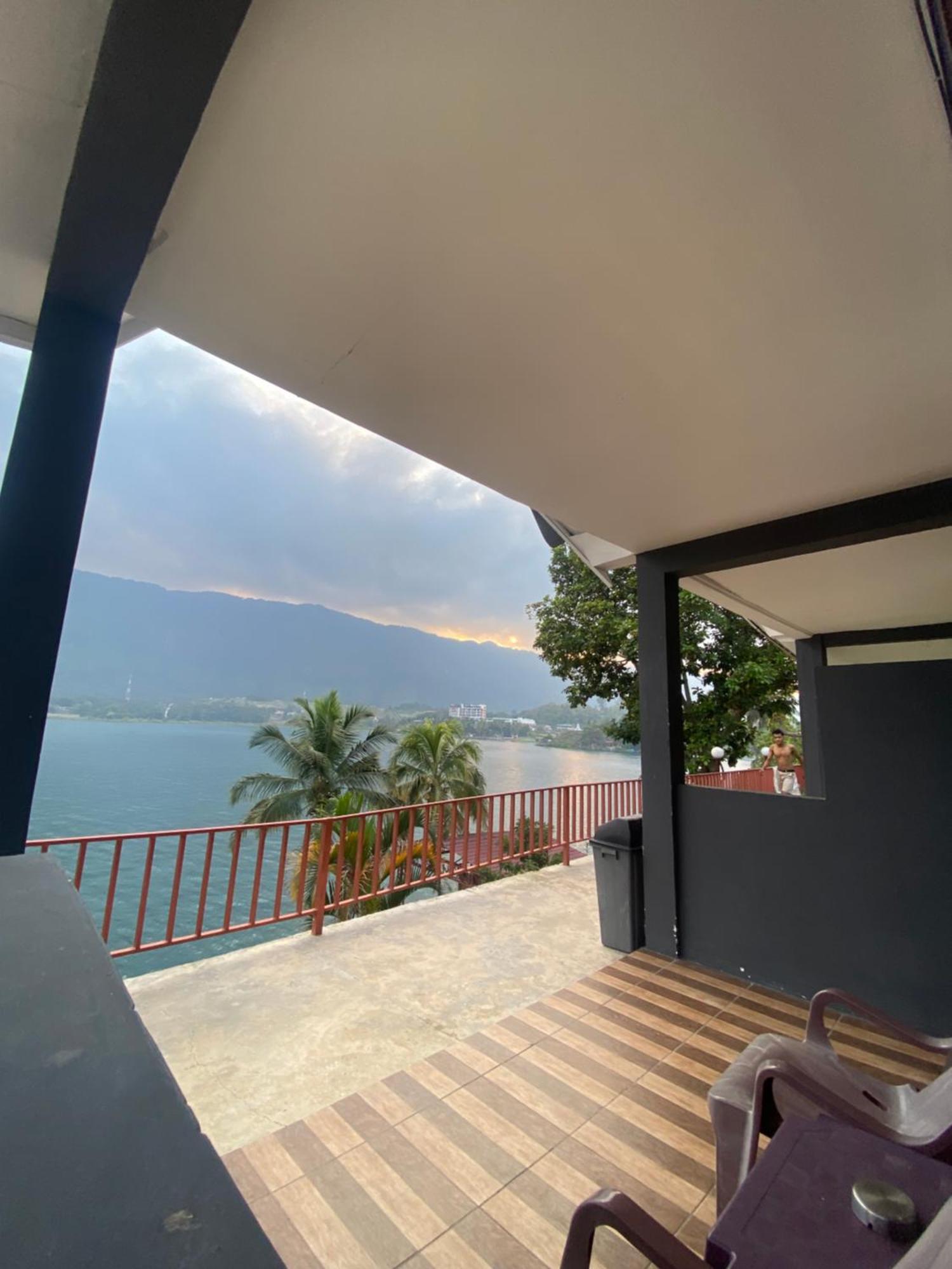 Vandu'S View Guest House & Restaurant Tuktuk Eksteriør billede